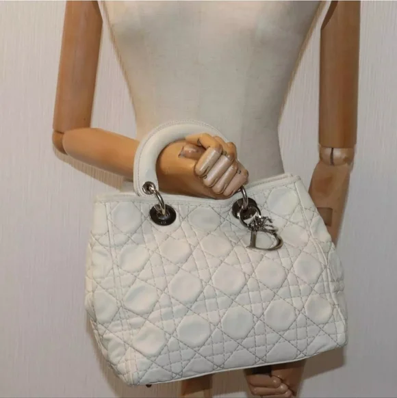 CHRISTIAN DIOR Lady Dior Cannage Cream/White Leather Hand Bag! - Picture 16 of 16
